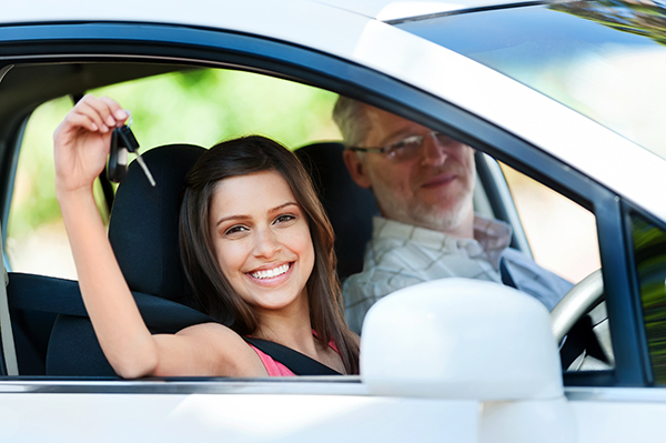 women_holding_keys